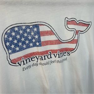 Vineyard Vines short sleeve t-shirt whale graphic XXL